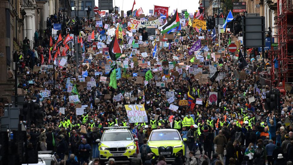 Planète - De Séoul à Londres, en passant par Paris, la jeunesse marche pour le climat