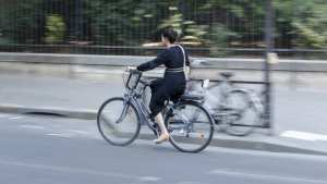 Planète (France/Europe) - Paris: la pérennisation des pistes cyclables nées pendant les confinements, un chantier au long cours