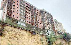 Bir-Mourad Raïs (Alger) - En construction sur une falaise: La destruction du bâtiment recommandée