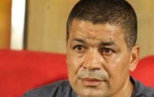 Constantine (Football) - Cherif Hadjar, entraîneur du CS Constantine: «L’équipe poursuit sa progression»