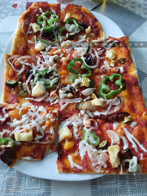 Pizza aux légumes faite maison