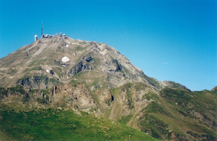 Planète (France/Europe) - En bref — Pollutions: Des microplastiques retrouvés dans l’«air pur» des Pyrénées