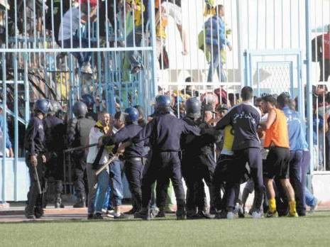 Les sanctions ont provoqué des émeutes à Béchar                                    Après la défaite de la JS Saoura sur tapis vert