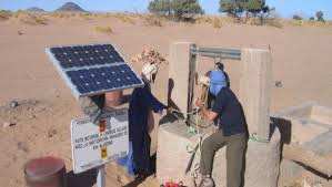 Sidi-Tiffour (El-Bayadh) - Des panneaux solaires pour les localités isolées