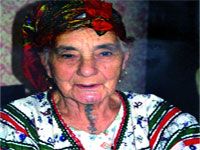 Vibrant hommage à la moudjahida Gasmi Tassadit décédée le 29 octobre dernier                                    Un parcours inédit d'une vaillante femme