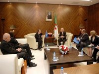 Romano Prodi reçu à Alger par Medelci et Messahel