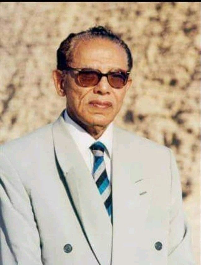 إذا أردت أن تهدم حضارة أمه فهناك وسائل ثلاث :