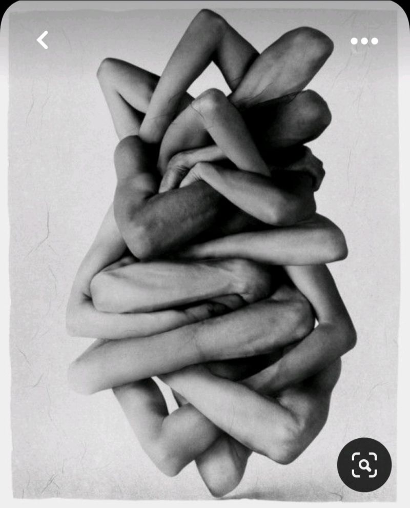 NE T'ACCROCHE À PERSONNE.