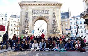 Planète (Paris/France/Europe) - Climat: Extinction Rebellion s’installe sur les Grands Boulevards pour une «grande agora»