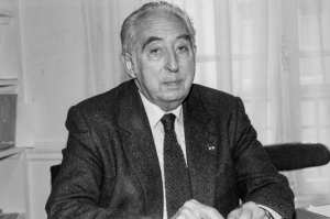 ولد عالم الاجتماع الفرنسي جاك بيرك بفرندة ولاية تيارت (الجزائر) في 4 جوان 1910