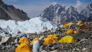 Planète (Asie) - Le Népal va déplacer le camp de base de l’Everest depuis la fonte des glaciers