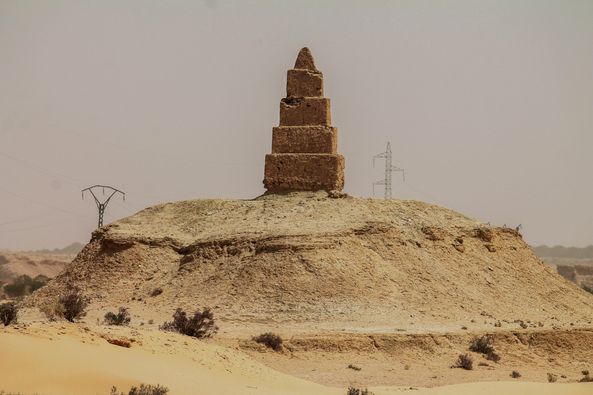 القمائر، هذه المعالم الصغيرة الشاهدة على الحقبة الاستعمارية في الصحراء