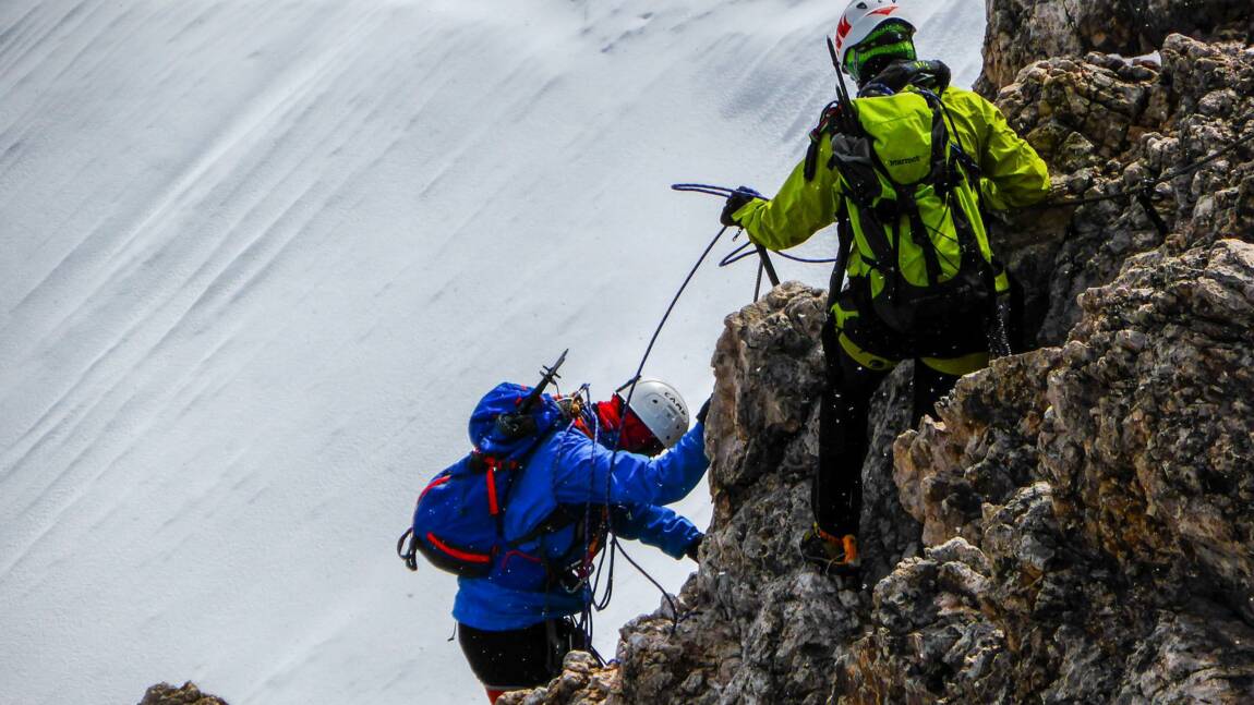 Planète (Europe) - Effondrement meurtrier d'un glacier en Italie dans un contexte de changement climatique