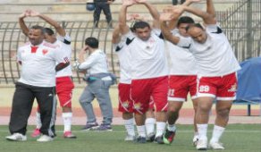 مولودية وهران: بن شادلي يشرف على أول حصة تدريبية ويحث اللاعبين على الانتفاضة