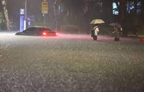 Planète (Asie) - Corée du Sud: A Séoul, des inondations records font sept morts et sept disparus