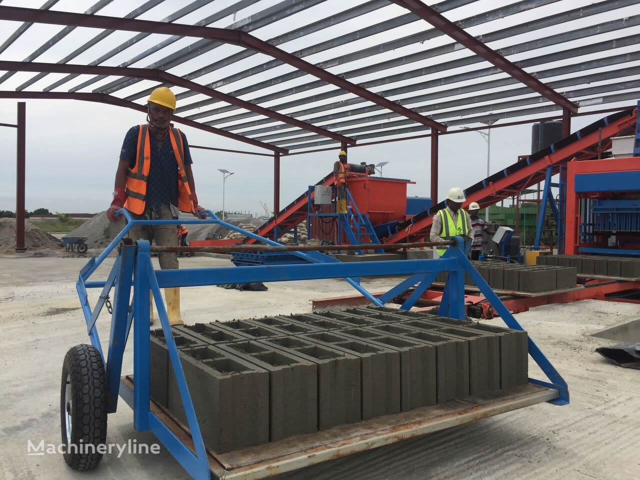 Machine de AGGLOS OTT4A brique agglos pave bordure hourdis