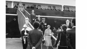 Elle incarnait pendant 70 ans l'Angleterre immuable Elizabeth II: The End...