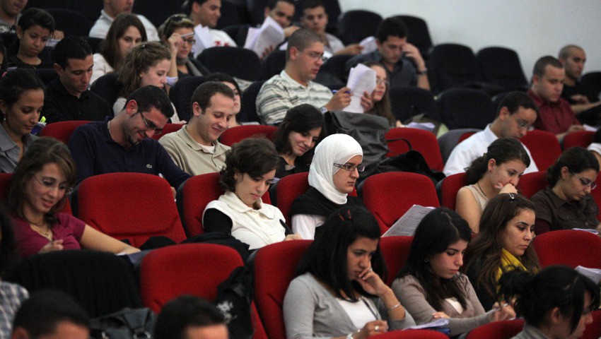 Ils pourront «pitcher» avec des projets professionnels Les étudiants en costume de startupeurs