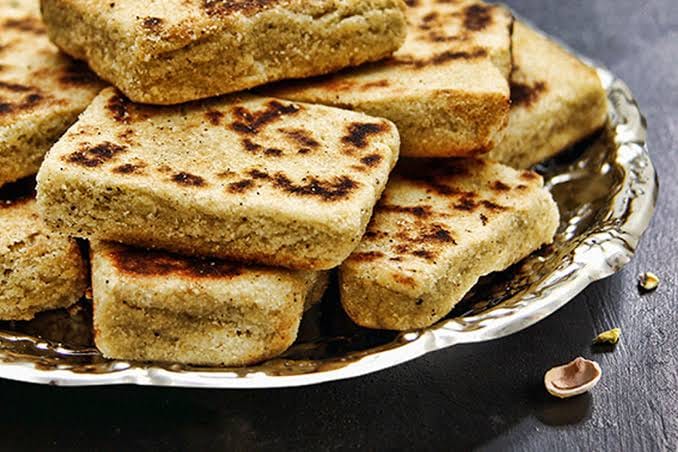 في مدينة بجاية  المبسس/حرشة  يدعى