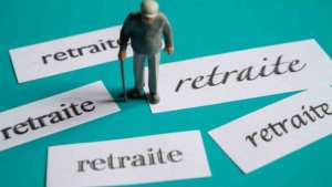 L’âge limite d’activité et l’âge d’admission à la retraite ou l’embrouille préméditée