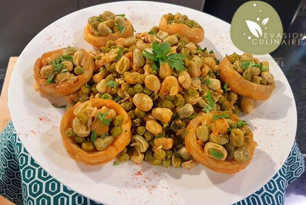 Tbikha (jardinière de légumes petits pois, artichauts et fèves)