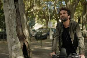 Planète - AVEC SA NOUVELLE SÉRIE  UN MONDE NOUVEAU , CYRIL DION POURSUIT SA QUÊTE DE RÉCITS INSPIRANTS