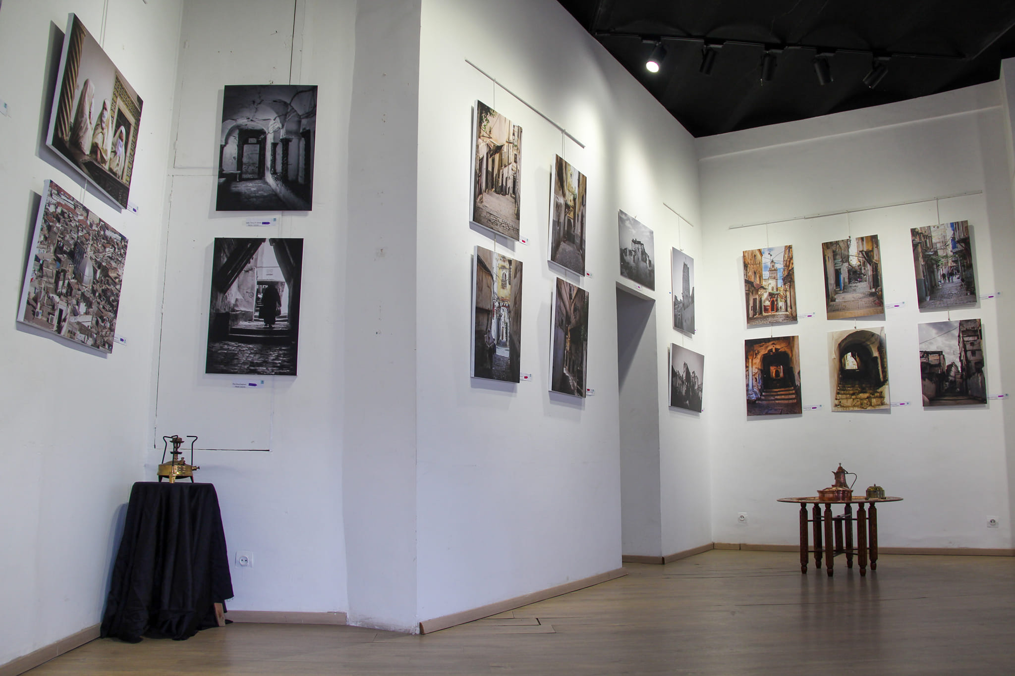 Vernissage : Fatima-Zohra Hadj Ahmed expose ses photographies de La Casbah d’Alger