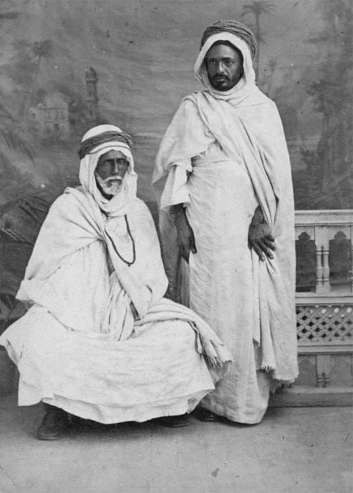 للعمامة منزلة كبيرة عند العرب.