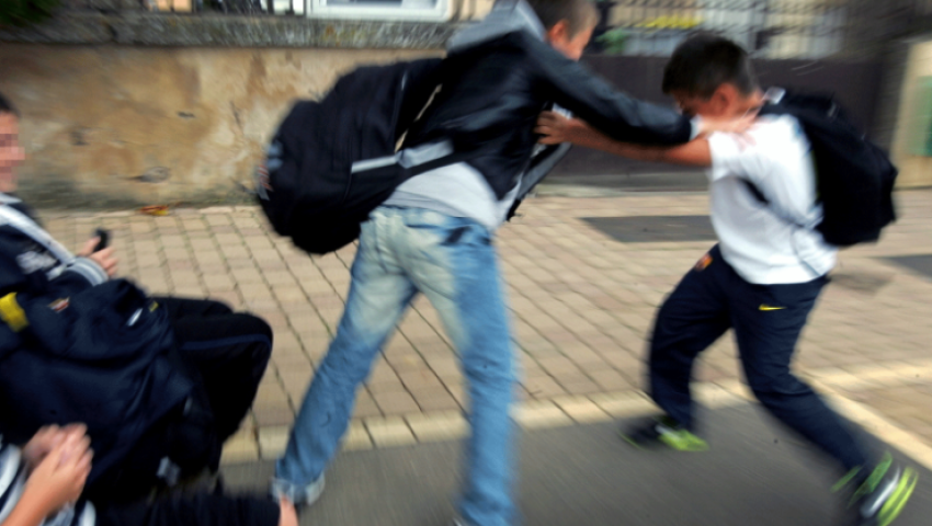 VIOLENCE À L’ÉCOLEÀ qui la faute '