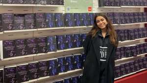 Qui est Sarah Rivens, l’autrice algéroise de 24 ans Bestseller de fiction ?