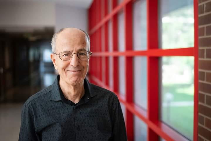 À propos de l'obtention du prix John-Von-Neumann de mathématiques par son frère Youcef l'Algérien 