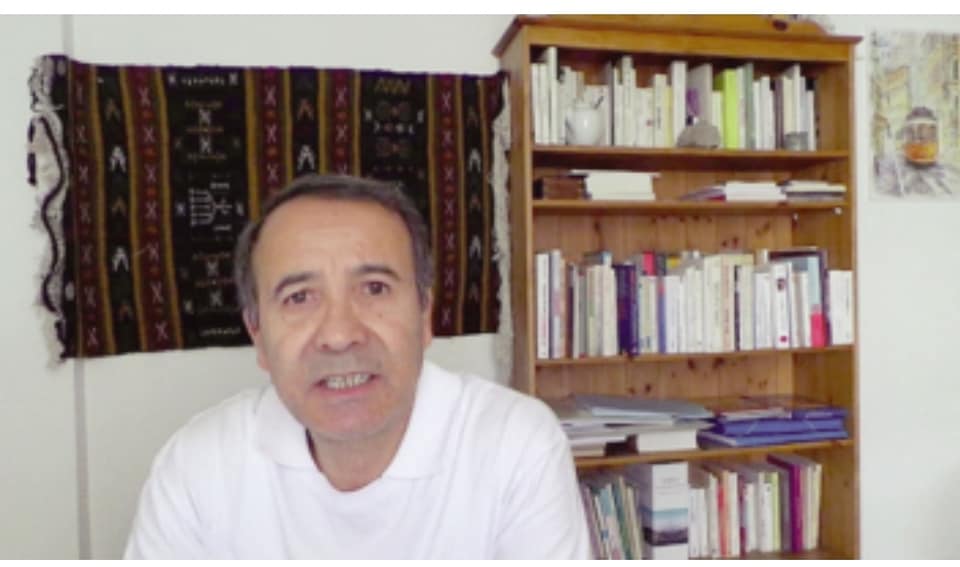 Entretien avec AREZKI KHOUAS, AUTEUR, SPECIALISTE DE LA CHANSON KABYLE :