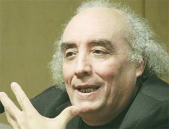 الأعرج: نتيجة احتمائها بالقيم الدينية .. اللغة العربية تعرف جمودا عقيما                                    في مداخلته خلال ملتقى الحقول الأدبية بالكراسك في وهران