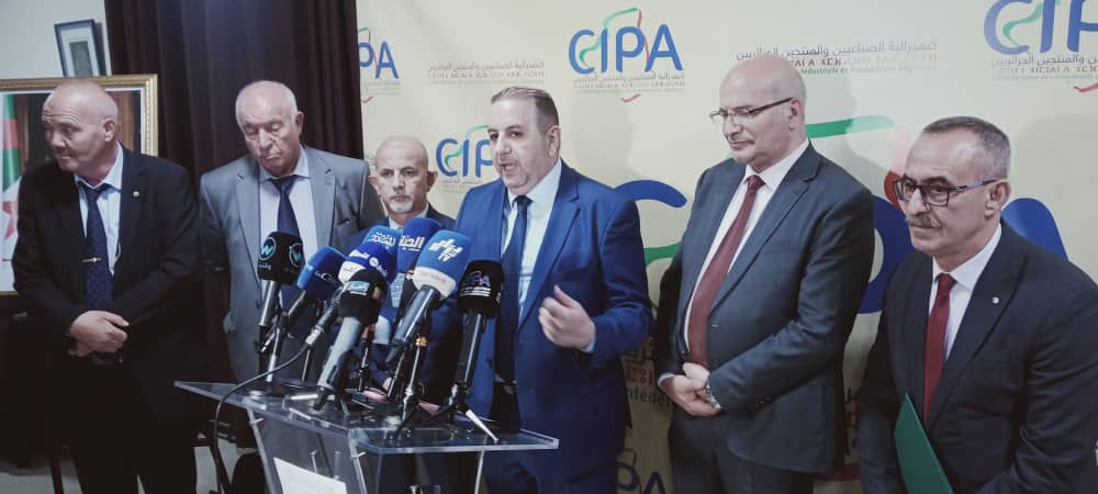 بمناسبة افتتاح “قاعة العلم”… رئيس كنفدرالية المنتجين والصناعيين الجزائريين يكشف لدزاير توب أهداف الشراكة مع جامعتي تلمسان ومستغانم