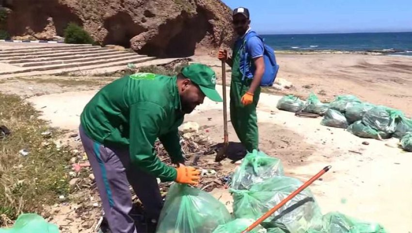 Algérie (Boumerdés) -  La ministre de l’Environnement lance la campagne nationale de nettoyage des plages