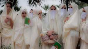 الباحثة في التراث سميرة أمبوعـزة:  الحايك  رمز للتاريخ والأصالة