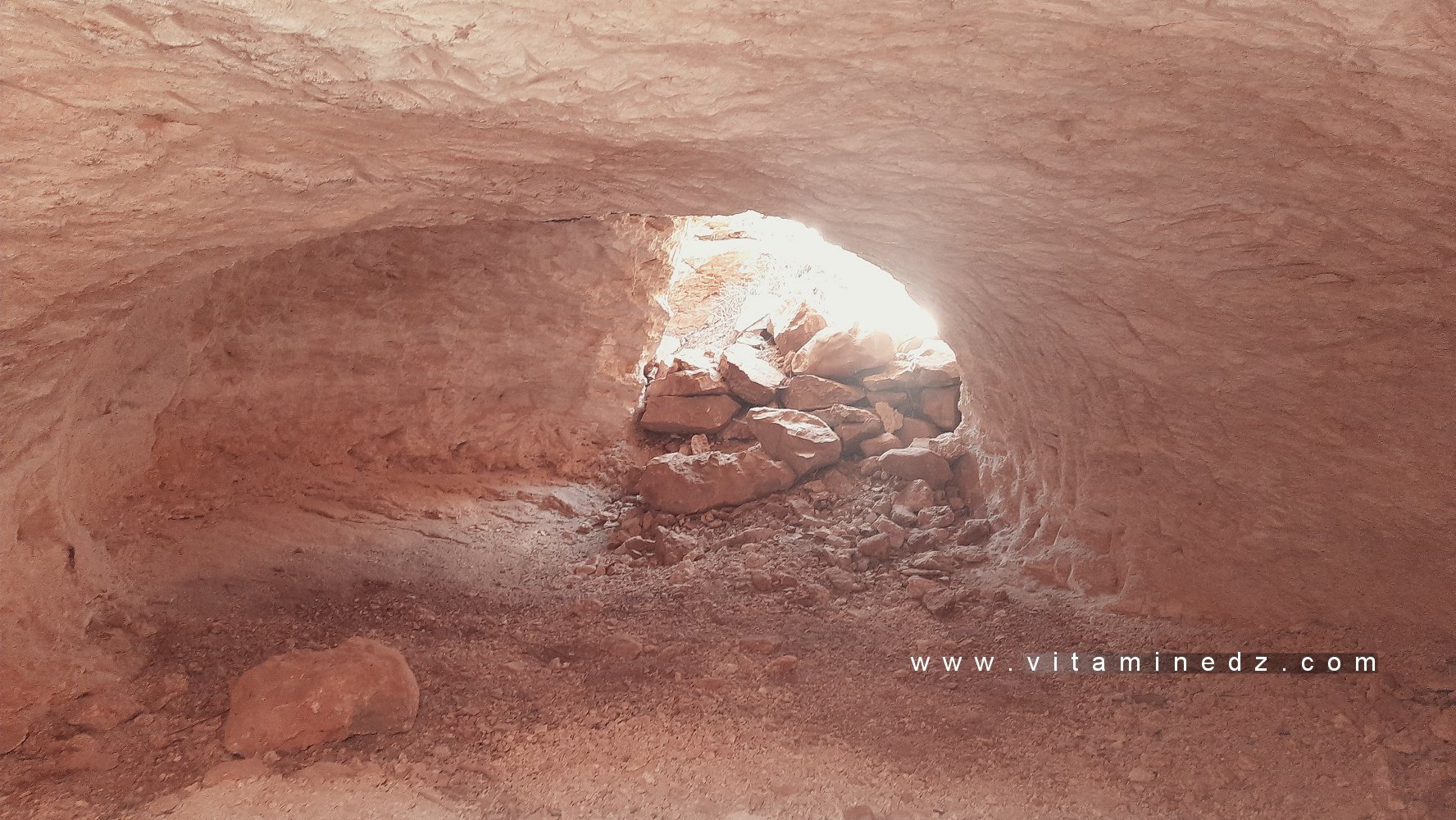 Les structures traditionnelles de stockage des céréales au Maroc.   Les Matmuras, les Ighrems et les h’ris