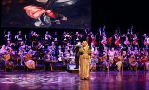 Evocation de  Mezghenna  à Alger dans une fusion prolifique des genres