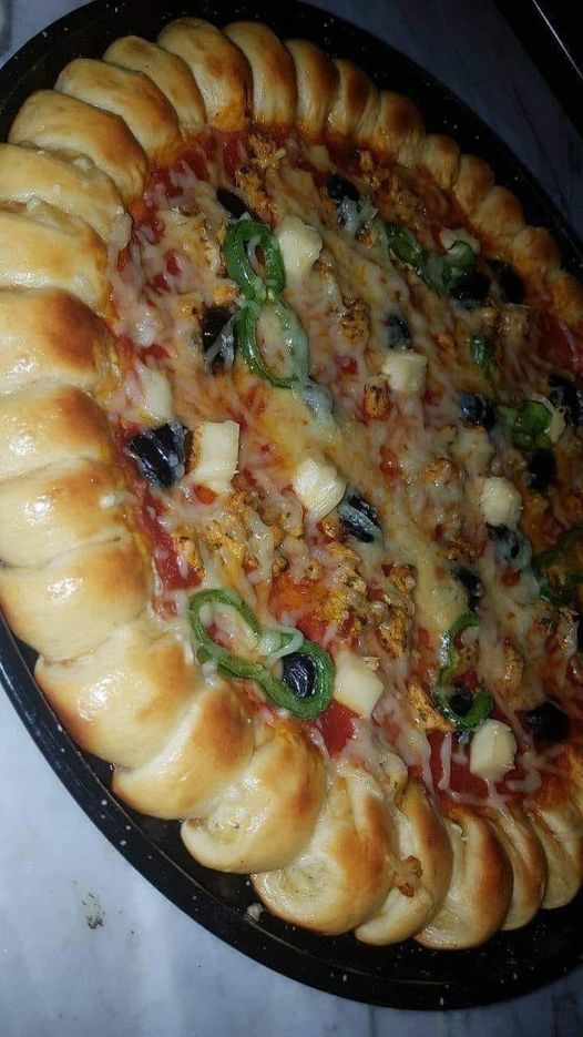 Pizza 🍕🍕 ou rien de meilleur, facile à faire, sûr que vous allez l'adorer 👌