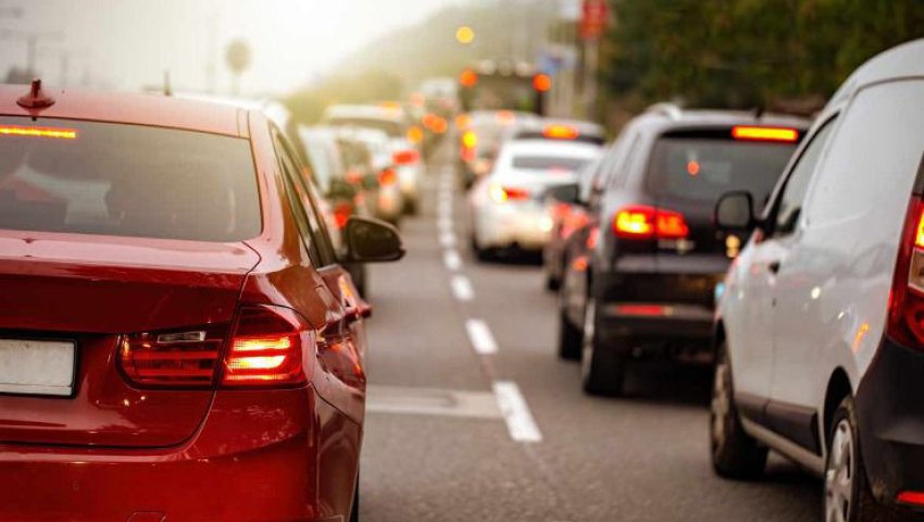 Algérie (Relizane) -  La ville se noie dans la densité de la circulation automobile
