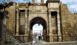 Tébessa : L’Arc de Caracalla, la porte qui veille sur une ville