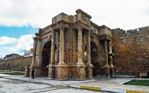 Sites archéologiques de la ville de Tébessa : Les limites des campagnes de nettoyage