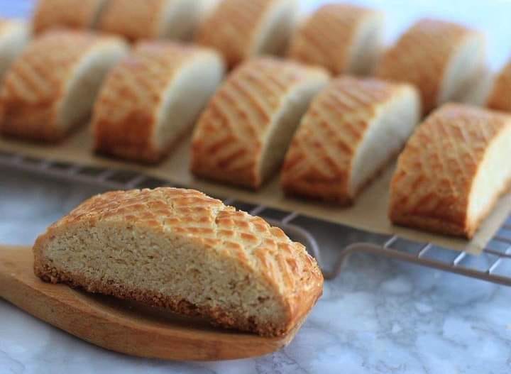 biscuits croustillants (croquets) :