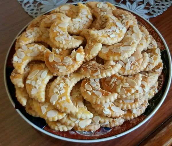 حلوة الهلال السهلة و السريعة💙