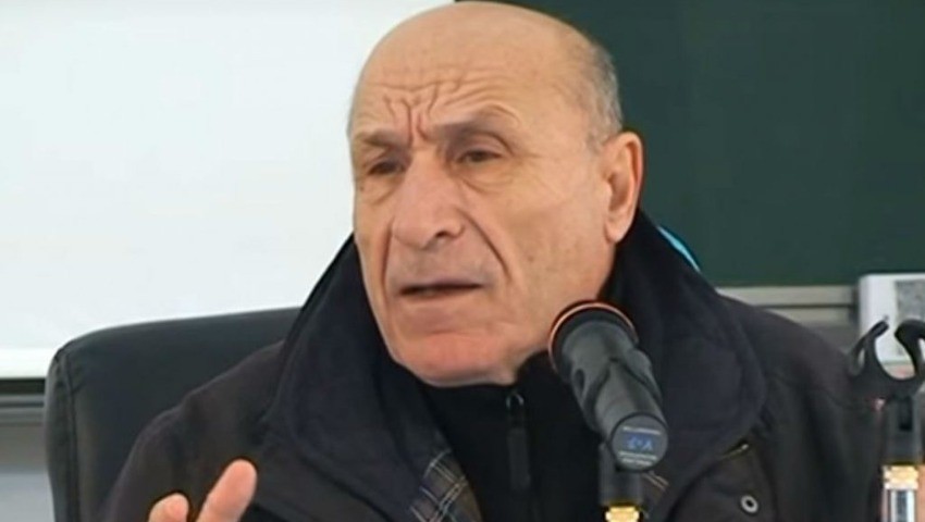 Stand Gallimard Boudjedra, Sansal et Bachi…