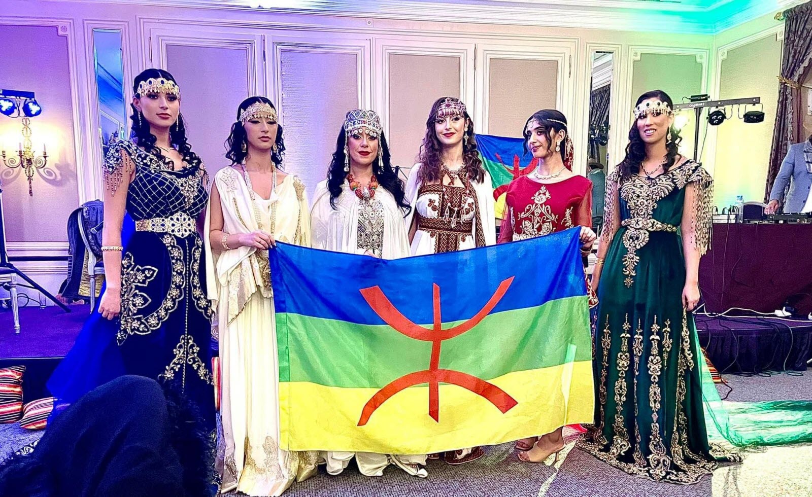 Découvrez Kanzy : Une Odyssée de l'Élégance Traditionnelle