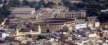 Oran - Un des joyaux architecturaux et historiques de la ville: Les Arènes d'Oran classées patrimoine national