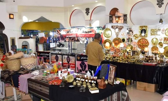 Plus de 20.000 visiteurs au Salon des dérivés du dattier et de l’artisanat de Biskra