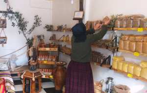 M'Chedallah (Bouira) - Sauvegarde du patrimoine culinaire: Une artisane du village de Raffour relève le défi  La Maison du couscous