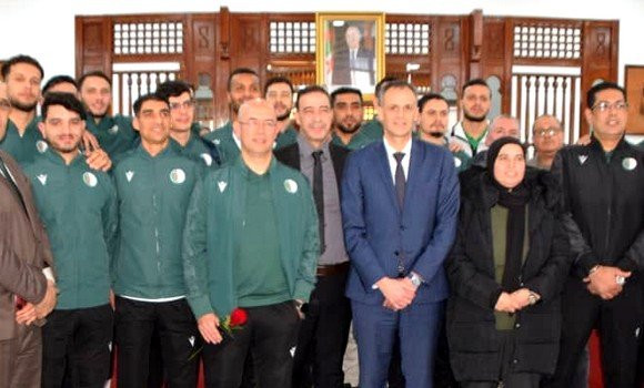 Algérie - Hammad: tous les moyens garantis à l'EN de handball pour préparer les prochaines échéances